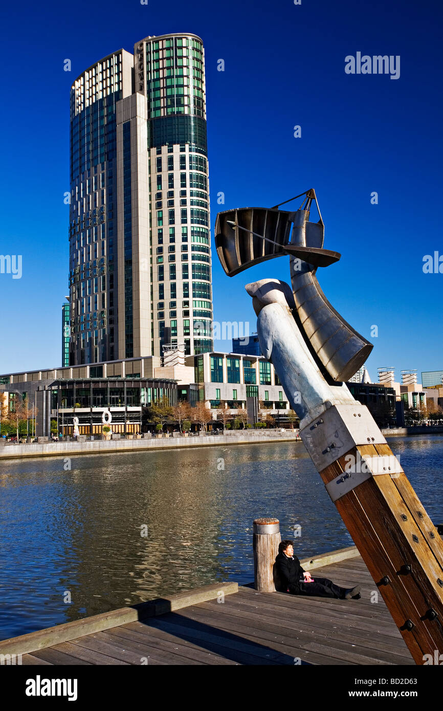 Melbourne Sculptures / "Enterprize Wharf Sculptures" beside Melbourne`s